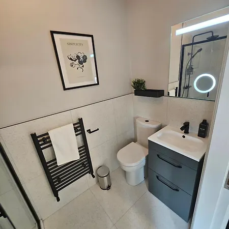 Tatlers 3* روسكومون