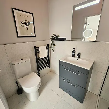 بيت ضيافة Tatlers روسكومون