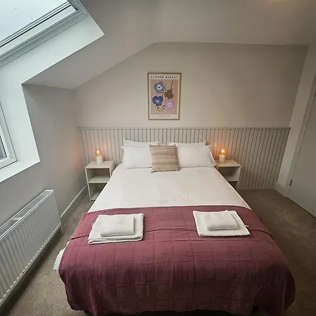 بيت ضيافة Tatlers روسكومون