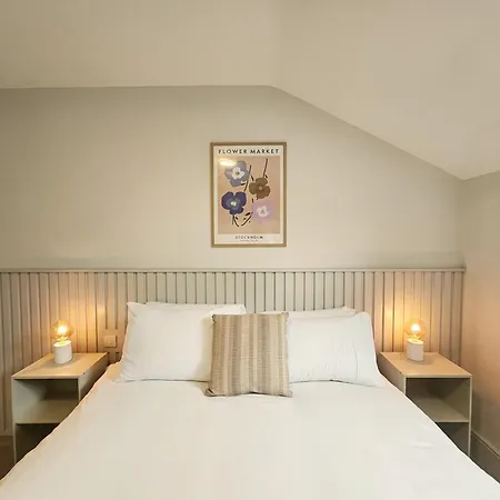 Tatlers 3* روسكومون