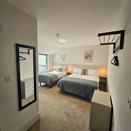 بيت ضيافة Tatlers روسكومون