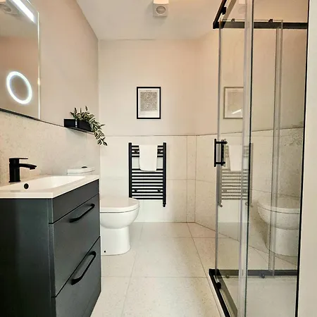 بيت ضيافة Tatlers روسكومون